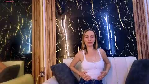starlight_mature23_aws online show from 13, 7, 2026
