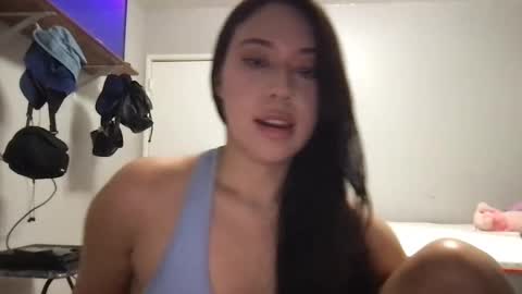 starlitdreams777 online show from 1, 3, 2025