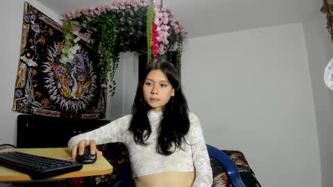 starmoonly online show from 22, 2, 2025