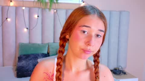 M O O N  online show from 2, 6, 2026