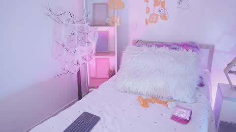 Yoko online show from 21, 10, 2025