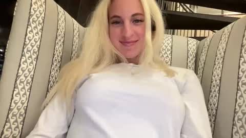 Snapshot of stassiethatsororitygirl chatting on 21, 10, 2025 Stassiethatsororitygirl online show from 21, 10, 2025