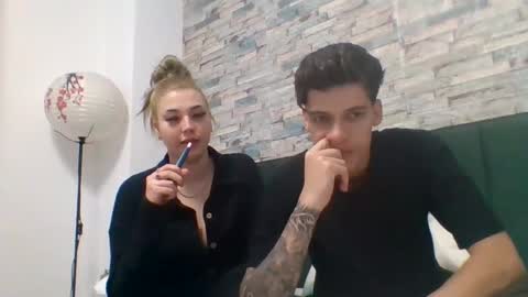 staywithuss online show from 20, 4, 2026