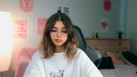 Snapshot of ste11arium chatting on 26, 5, 2026 Sara online show from 26, 5, 2026