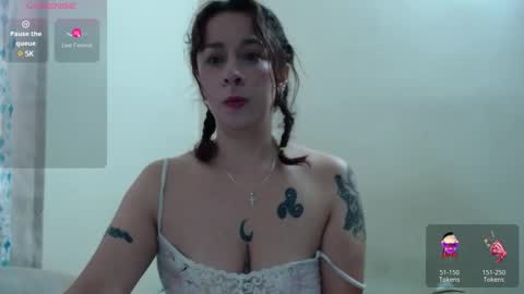 Snapshot of steel_girl chatting on 7, 1, 2025 Luna Fox online show from 7, 1, 2025