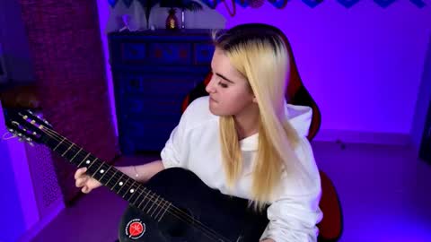 stef_nicks online show from 13, 9, 2025