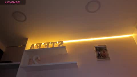 Stefa Gomez  online show from 22, 2, 2025