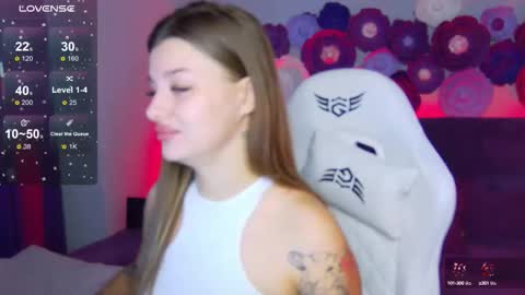 Snapshot of stefaevans chatting on 10, 10, 2025 Stefa online show from 10, 10, 2025