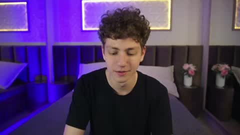 Esrefan online show from 15, 4, 2026