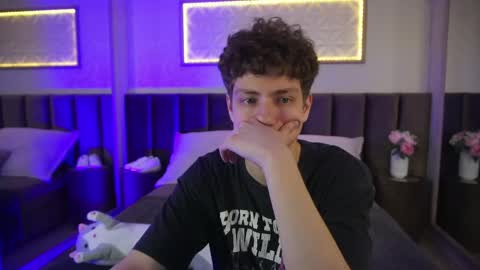 Esrefan online show from 17, 4, 2026