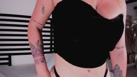 Snapshot of stefannny_ chatting on 14, 12, 2024 Stefanny online show from 14, 12, 2024