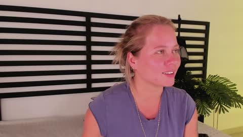 Snapshot of stefannny_ chatting on 14, 1, 2025 Stefanny online show from 14, 1, 2025