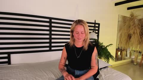 Snapshot of stefannny_ chatting on 23, 1, 2025 Stefanny online show from 23, 1, 2025