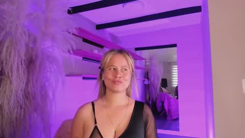 Snapshot of stefannny_ chatting on 26, 2, 2025 Stefanny online show from 26, 2, 2025