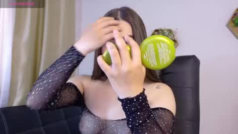 stefannycipriani_ online show from 4, 8, 2026