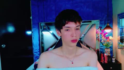 stefany piink online show from 25, 5, 2026