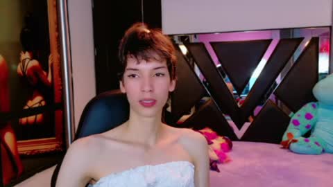 stefany piink online show from 6, 6, 2026
