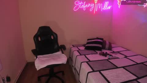 stefany online show from 27, 2, 2025