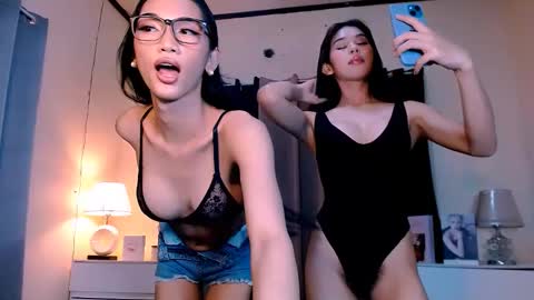 Snapshot of steffani_deluxe chatting on 14, 12, 2025 STEF online show from 14, 12, 2025