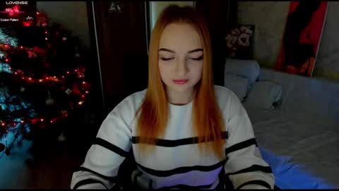 Snapshot of stella__cox chatting on 5, 1, 2025 Stella Cox online show from 5, 1, 2025