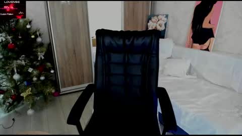 Snapshot of stella__cox chatting on 13, 1, 2025 Stella Cox online show from 13, 1, 2025