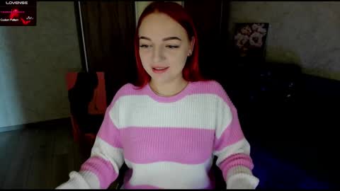 Snapshot of stella__cox chatting on 1, 2, 2025 Stella Cox online show from 1, 2, 2025