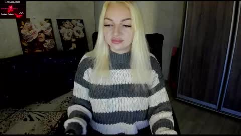 Snapshot of stella__cox chatting on 12, 10, 2025 Stella Cox online show from 12, 10, 2025