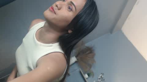 Snapshot of stella_siner chatting on 7, 5, 2026 Stella Siner online show from 7, 5, 2026