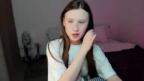 Snapshot of stella_sunny chatting on 18, 12, 2024 stella_sunny online show from 18, 12, 2024