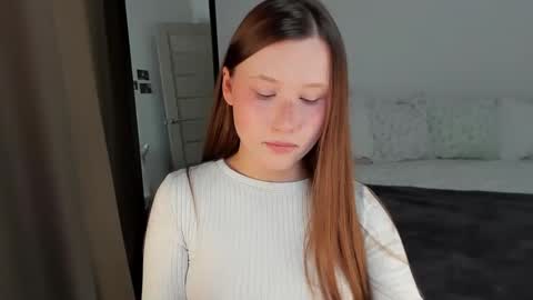 Snapshot of stella_sunny chatting on 21, 12, 2024 stella_sunny online show from 21, 12, 2024