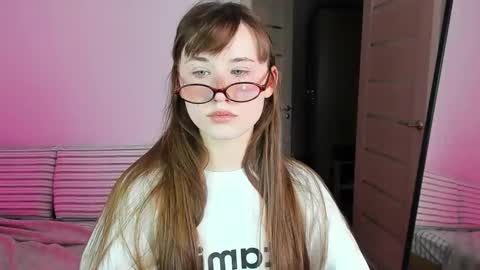 Snapshot of stella_sunny chatting on 16, 9, 2025 stella_sunny online show from 16, 9, 2025