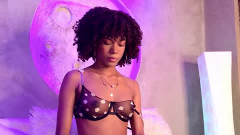 S T E L L A online show from 21, 10, 2025