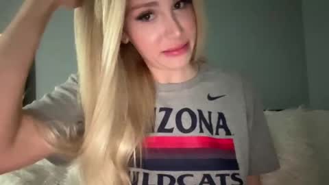 Stella Bella online show from 4, 3, 2025