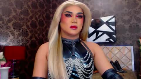 CALL ME STELLA online show from 26, 2, 2025