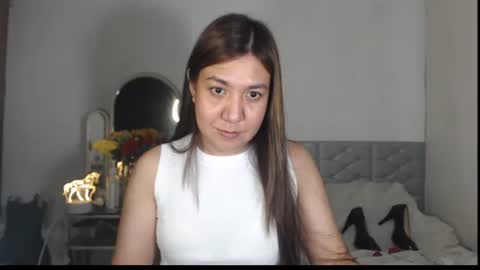 Snapshot of stellahugets chatting on 10, 11, 2025 Stella online show from 10, 11, 2025