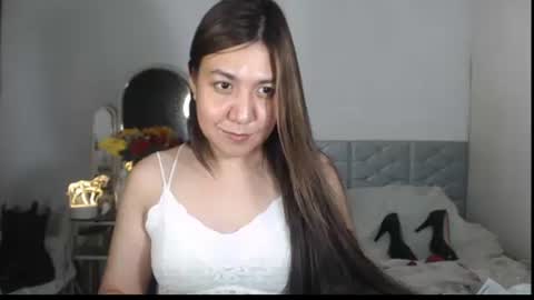 Snapshot of stellahugets chatting on 12, 11, 2025 Stella online show from 12, 11, 2025