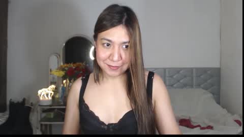 Snapshot of stellahugets chatting on 4, 12, 2025 Stella online show from 4, 12, 2025