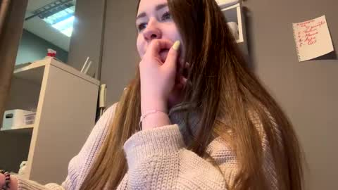 Emma online show from 25, 12, 2024