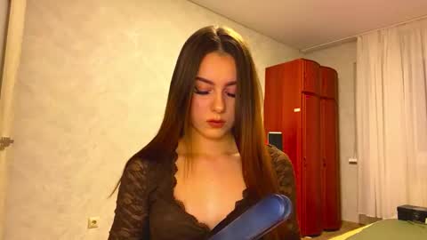 Stephani online show from 18, 3, 2026