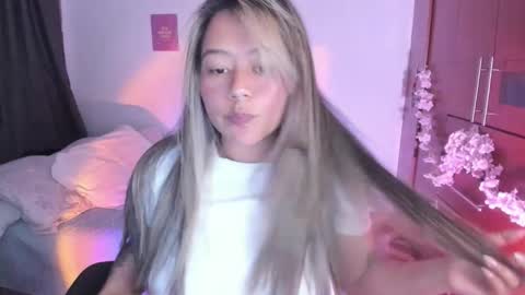 Stephanie  online show from 28, 9, 2025