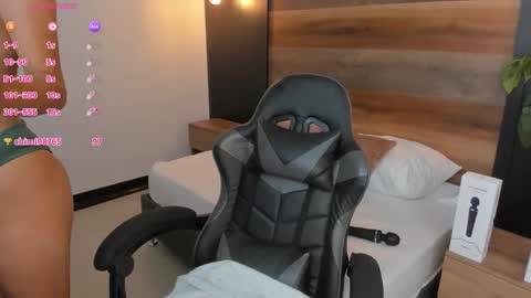 S T E P H A N Y A online show from 5, 11, 2025