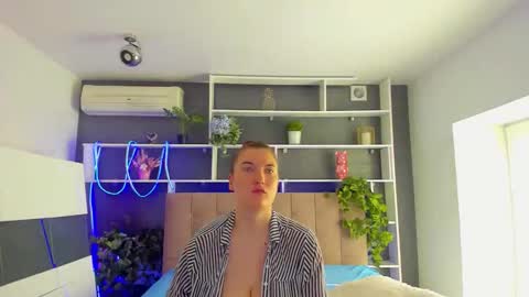 Snapshot of stephierousee chatting on 23, 2, 2026 Stephie online show from 23, 2, 2026