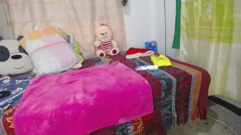 Angie mature online show from 21, 1, 2025