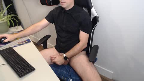 Snapshot of steve_oo8 chatting on 19, 12, 2024 steve_oo8 online show from 19, 12, 2024