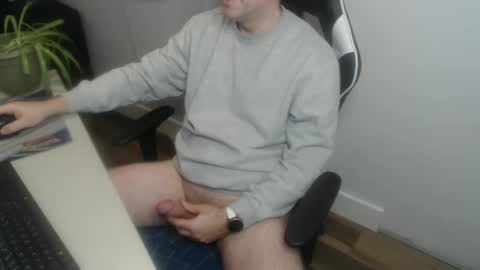 Snapshot of steve_oo8 chatting on 4, 2, 2025 steve_oo8 online show from 4, 2, 2025