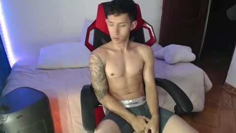 Snapshot of stevensex501 chatting on 2, 2, 2025 steven online show from 2, 2, 2025