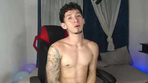 Snapshot of stevensex501 chatting on 7, 10, 2025 steven online show from 7, 10, 2025