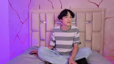 Sthepano  online show from 24, 2, 2026