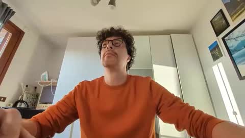 Snapshot of sti270452 chatting on 8, 11, 2025 Jenk online show from 8, 11, 2025