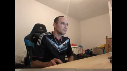 stickolive1 online show from 19, 4, 2026